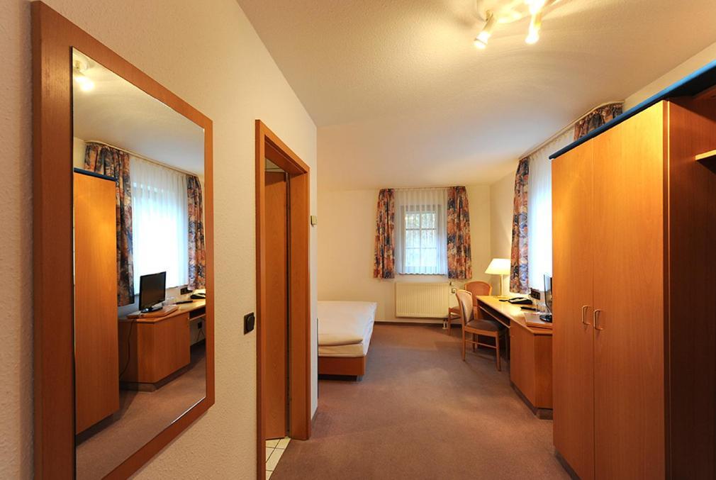 Landhotel Der Distelhof Mit Scheunencafe Dillstadt Phòng bức ảnh